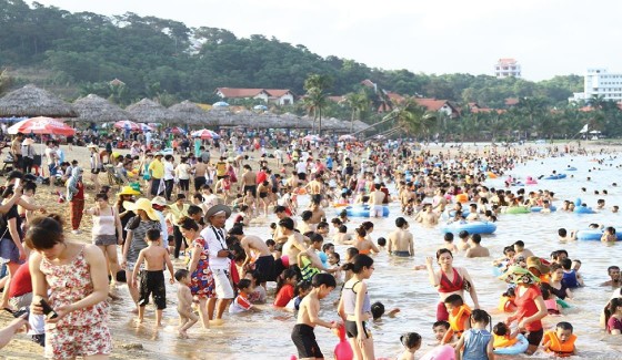 Bãi tắm thiên đường Tuần Châu-Hạ Long: Mở cửa tự do phục vụ du khách ảnh 2