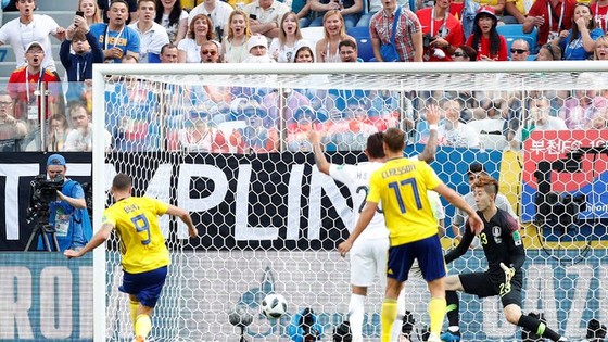 Thụy Điển - Hàn Quốc 1-0, VAR lại gây tranh cãi với quả 11m ảnh 3
