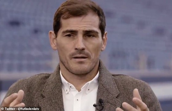 Casillas hối tiếc không nổi dậy chống lại Jose Mourinho ở Madrid ảnh 1