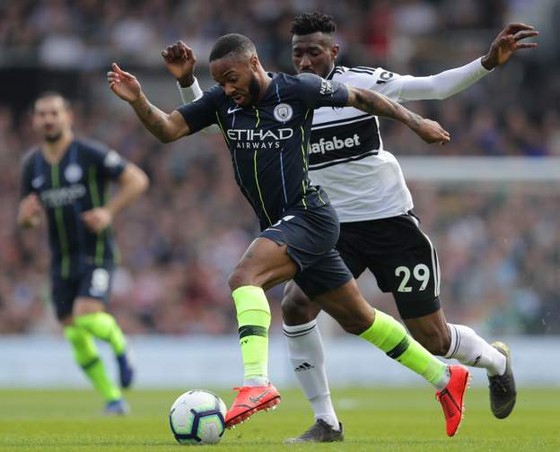 Fulham - Man City 0-2: Silva và Aguero tỏa sáng, Man Xanh chiếm lại ngôi đầu ảnh 3