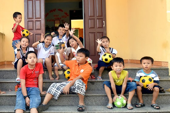 Những đứa trẻ của Trường Sa ảnh 3