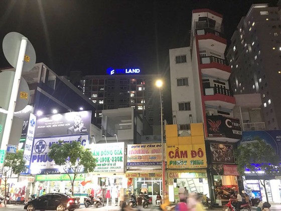 Đang “ăn nên làm ra” bỗng nhiên “thay tên đổi hiệu“ ảnh 1