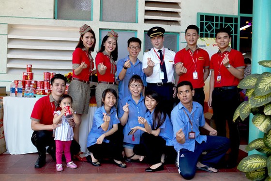 CBNV HDBank, Vietjet chắp cánh ước mơ cho người khuyết tật ảnh 8