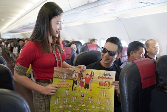 Hành khách hào hứng với lịch thi đấu World Cup 2018 của Vietjet ảnh 2