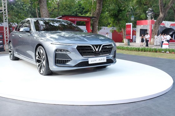Công bố giá bán xe ô tô VinFast ảnh 1