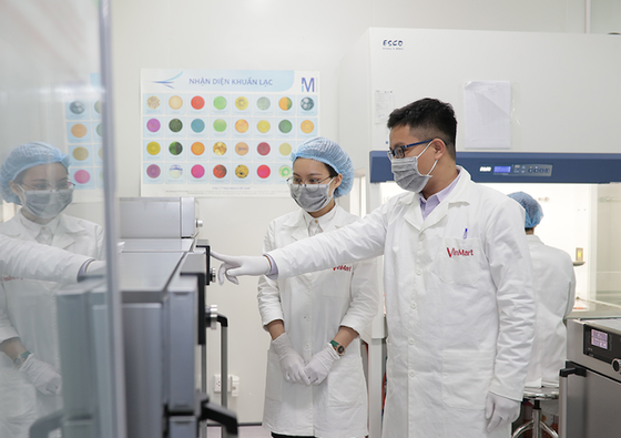Doanh nghiệp bán lẻ: “Cuộc chiến” thị phần ngay trên sân nhà ảnh 3