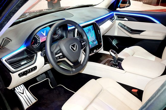 Vinfast trình làng mẫu SUV LUX phiên bản đặc biệt tại Thụy Sỹ ảnh 2