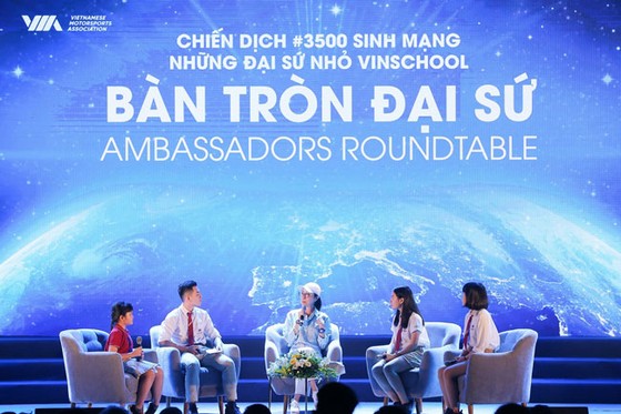Ngôi sao điện ảnh Dương Tử Quỳnh tham gia chương trình Đại sứ nhỏ Vinschool ảnh 1
