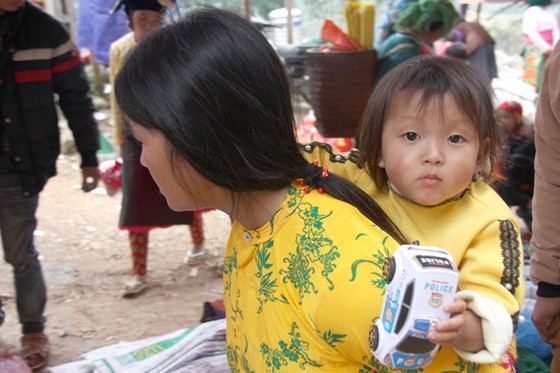Trẻ em miền cao nguyên đá ảnh 10
