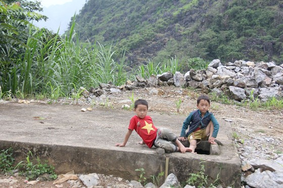Trẻ em miền cao nguyên đá ảnh 8