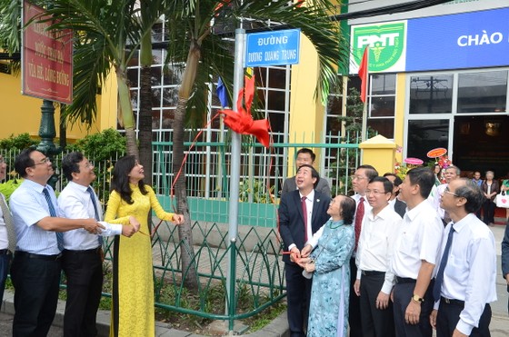 Một con đường được đặt tên Thầy thuốc Nhân dân Dương Quang Trung ảnh 2