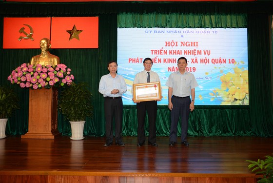 Quận 10 tập trung xây dựng một số chung cư thay thế chung cư cũ, Phố chuyên doanh vật dụng trang trí nội thất ảnh 1
