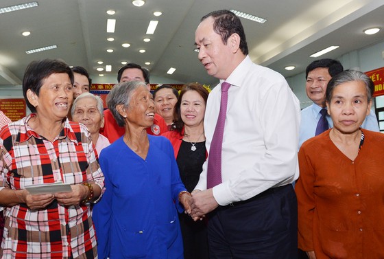 Chủ tịch nước Trần Đại Quang dâng hương tại Đền tưởng niệm liệt sĩ Bến Dược ảnh 5