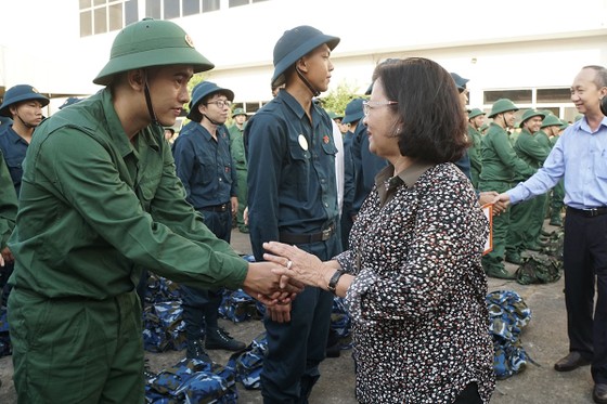 Gần 4.400 thanh niên TPHCM lên đường nhập ngũ ảnh 3
