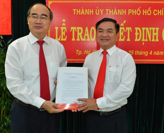 Giám đốc Sở Xây dựng Trần Trọng Tuấn làm Bí thư Quận ủy quận 3 ảnh 1