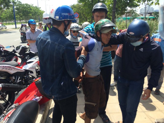 Liên tiếp xảy ra nhiều vụ cướp táo tợn có tổ chức ở nhiều quận huyện tại TPHCM ảnh 1