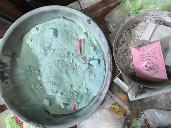 Triệt phá đường dây sản xuất ma tuý cực lớn ở TPHCM ảnh 4