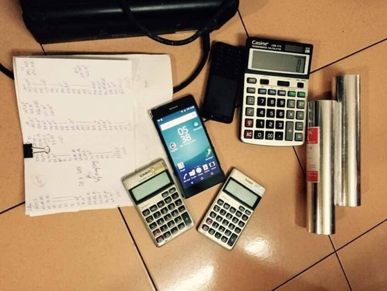 Triệt phá đường dây thầu đề liên quận huyện tại TPHCM ảnh 4