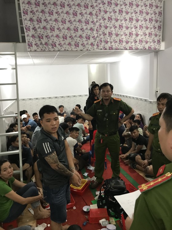 Triệt phá sới bạc của "Thành bò" ở quận Gò Vấp ảnh 4