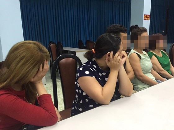 Triệt phá sòng bạc bắt giữ gần 20 con bạc ở quận Phú Nhuận ảnh 1