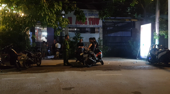 Truy bắt khẩn cấp nhóm đối tượng dùng vật nghi súng khống chế cướp hơn 1.5 tỷ đồng ảnh 1