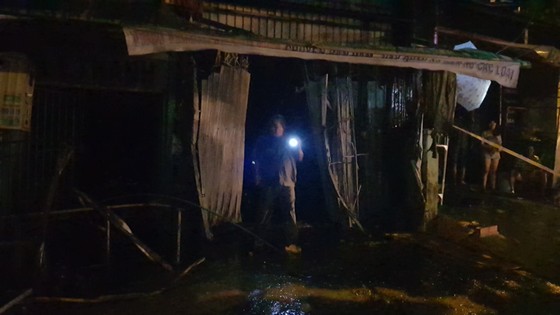 Cháy dãy trọ, một nữ công nhân tử vong ảnh 11