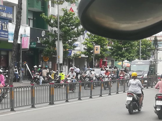 Ngân hàng Việt Á xác nhận vụ cướp ở phòng giao dịch Bà Chiểu ảnh 3