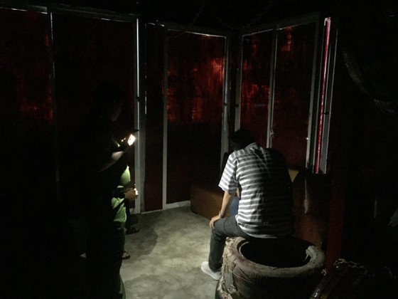 Phá "động" mại dâm đồng tính tại quận 3 ảnh 4