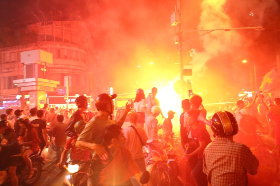Triển khai công tác đảm bảo trật tự trước, trong và sau trận chung kết AFF Cup ảnh 5
