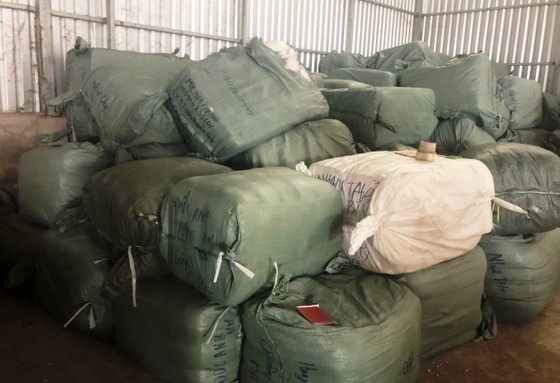 Bộ Công an triệt phá đường dây buôn lậu tại tỉnh An Giang ảnh 2