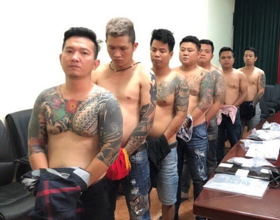 Khởi tố thêm nhiều đàn em trong nhóm giang hồ Vũ “bông hồng” ảnh 1