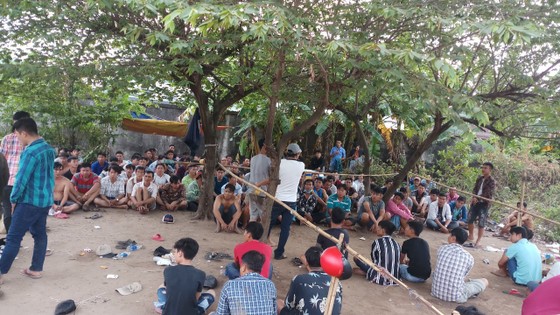 Triệt phá trường gà khủng bắt quả tang 119 con bạc ở TPHCM ảnh 2