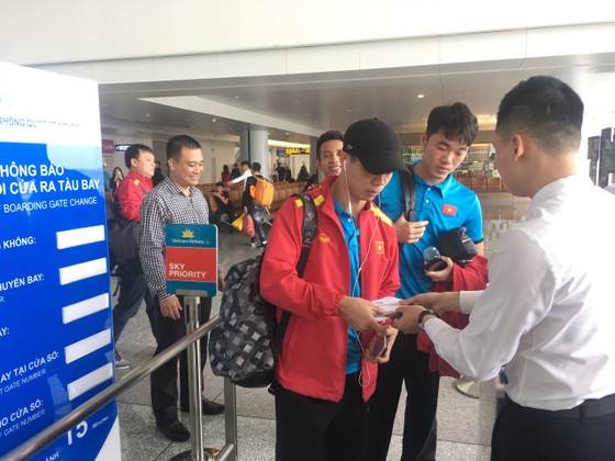 Đội tuyển Việt Nam lên đường dự AFC Asian Cup 2019 ảnh 4