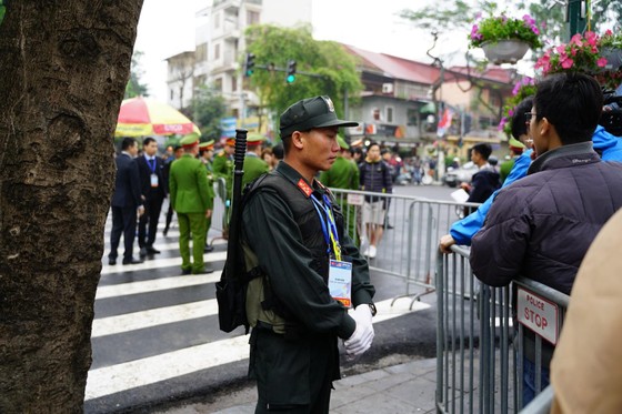 Chủ tịch Kim Jong-un đã lên xe về Thủ đô Hà Nội ảnh 15