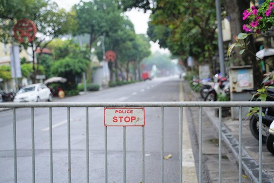 An ninh chốt chặn mọi ngả đường về khách sạn Sofitel Metropole ảnh 1