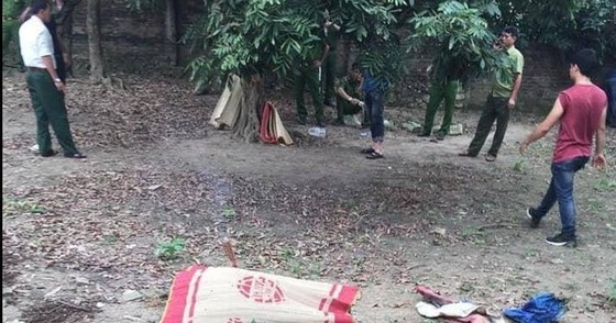 Khởi tố bác họ sát hại cháu 7 tuổi rồi chôn xác trong vườn nhà ảnh 1