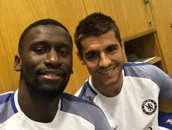 Không ghi bàn, Morata vẫn được Rudiger bảo vệ ảnh 1
