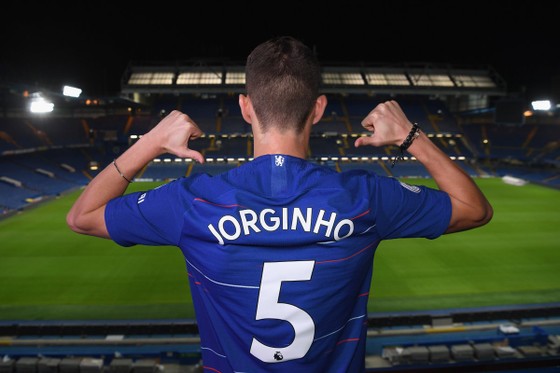 Xung quanh thương vụ Jorginho: Suýt là người của MC, đến Chelsea nhờ Sarri và De Laurentiis ảnh 2
