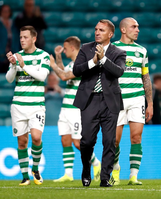 Celtic và mùa giải mới: Chỉ đầu tư 2 triệu mua… dàn đèn, Brendan Rodgers lâm nguy ảnh 1
