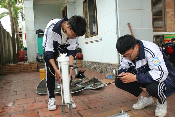 Học sinh Nghệ An đã được cấp visa đi Mỹ dự thi khoa học kỹ thuật quốc tế ảnh 1