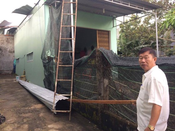 Gia Lai: Lốc xoáy cuốn bay mái tôn 5 phòng trọ, sinh viên chạy tán loạn ảnh 6