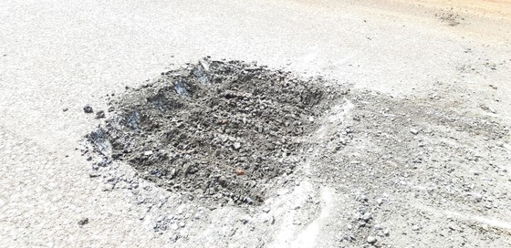 Sửa chữa con đường gần trăm tỷ nát bét “gây dư luận không tốt” ảnh 9