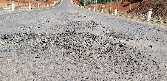 Vụ đường gần trăm tỷ “nát bét”: Đơn vị thi công lên tiếng ảnh 2
