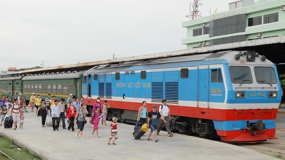 Hai bộ quan điểm khác nhau về tổng mức đầu tư đường sắt Bắc - Nam ảnh 1