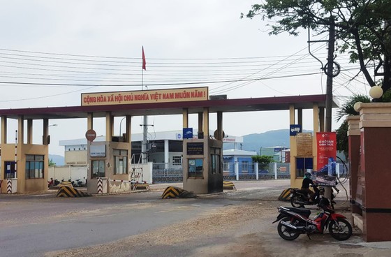 Nghi ngạt khí gas trong khoang tàu hàng, 2 công nhân tử vong tại Cảng Quy Nhơn ảnh 2
