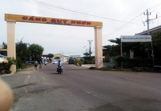 Nghi ngạt khí gas trong khoang tàu hàng, 2 công nhân tử vong tại Cảng Quy Nhơn ảnh 4