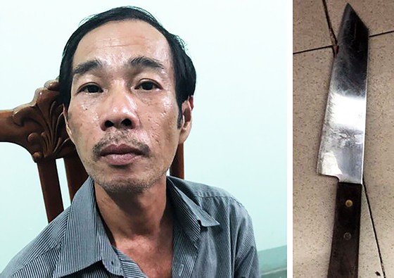 Mang dao đi cướp gặp chủ nhà khôn khéo, kẻ cướp “xách dép” chạy chí mạng ảnh 1