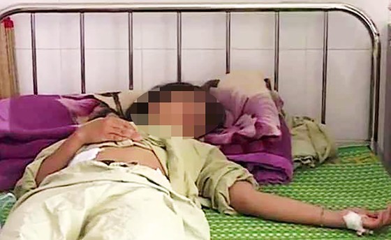 Nữ sinh bị bạn học đâm nhập viện trước kỳ thi THPT Quốc gia ảnh 1