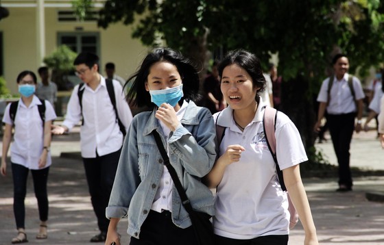 Nữ sinh bị bạn học đâm nhập viện trước kỳ thi THPT Quốc gia ảnh 2
