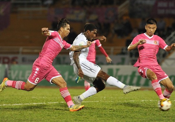 Trực tiếp vòng 3 Nuti Cafe V-League 2018: CLB TPHCM giành 3 điểm trong trận "derby" ảnh 2